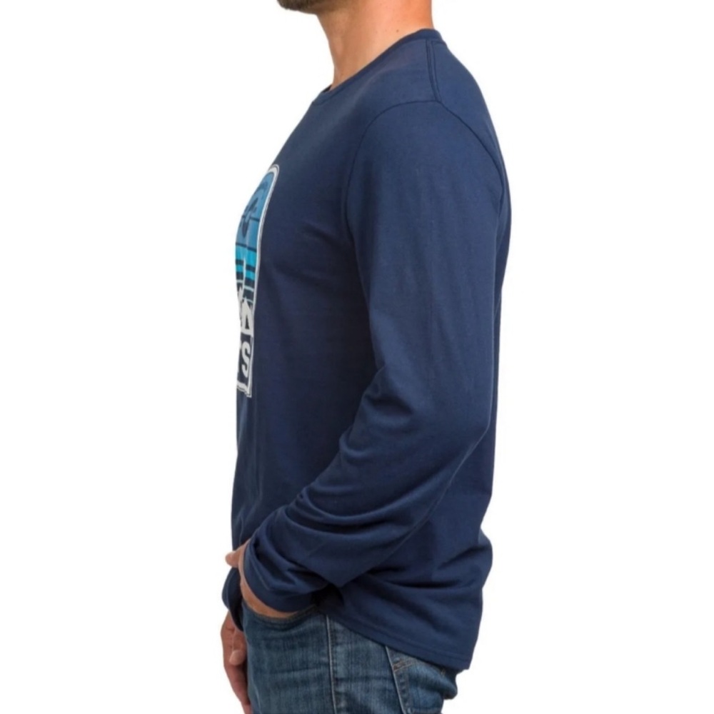 NWT 🏔️🥾🌲 LEVI’S BLUE COTTON LONG SLEEVE SNOWY MOUNTAIN GRAPHIC T-SHIRT Men’s XXL - Picture 2 of 9